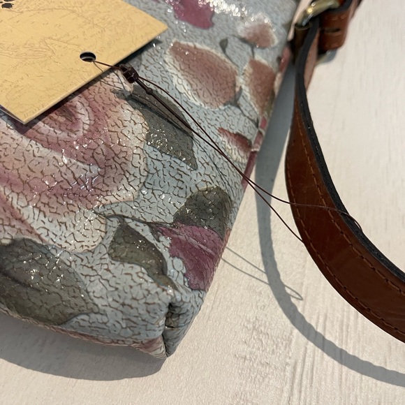 NWT-Patricia Nash Leather Crackled Rose Garden Print💐 - Picture 10 of 12